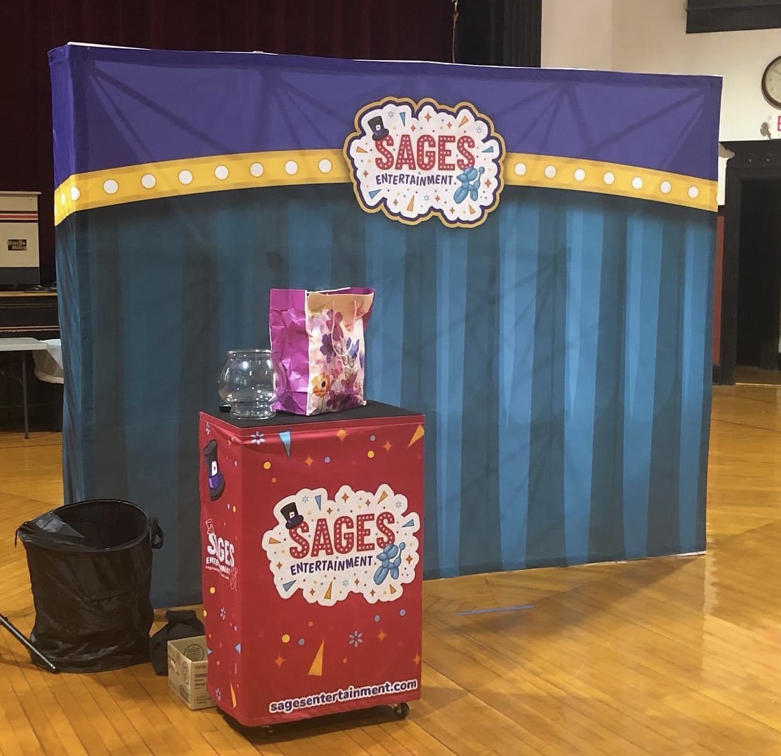 10ft Pop Up Backdrop w/endcaps 10ft Pop Up Backdrop w/endcaps